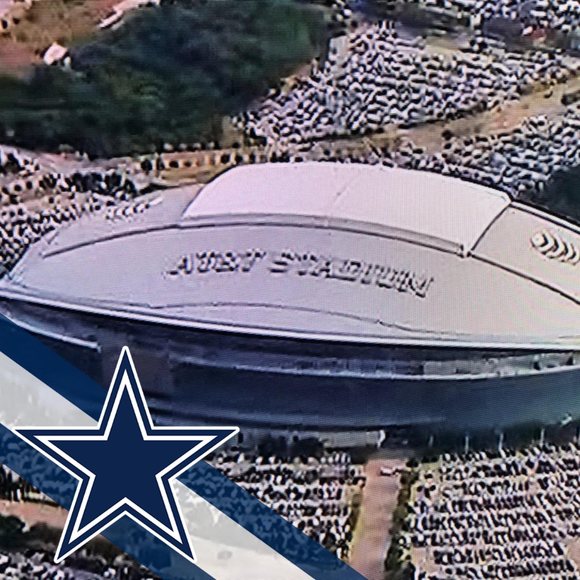 Meet your Posher, Danielle - Picture 1 of 1